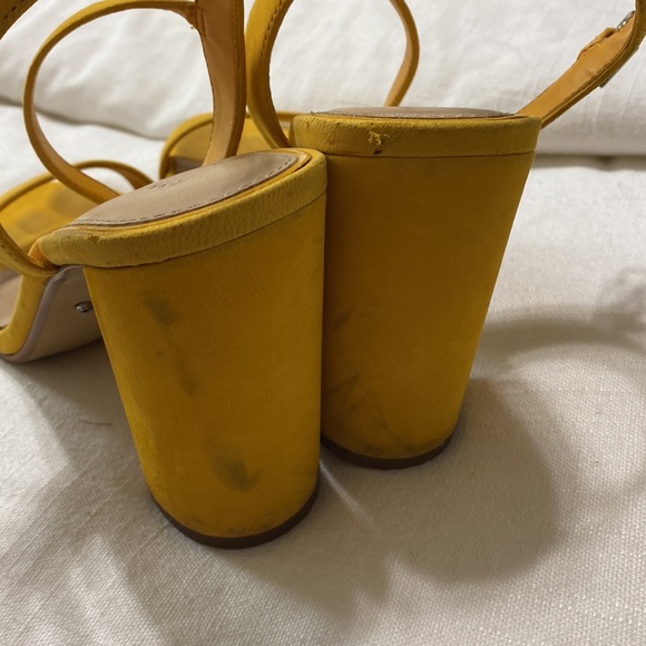 ✨2 FOR $25✨ Gianni Bini Yellow heels - Picture 3 of 4